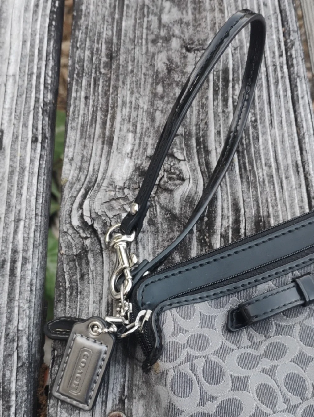 Coach Poppy Signature C Double Zip Wristlet W/ Black Signature Ribbon - Picture 3 of 6